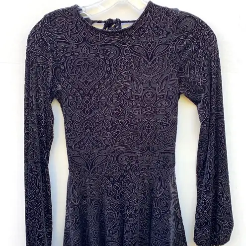 Ecote  Womens size XS black Burnout Velvet Long Sleeve paisley mini Dress