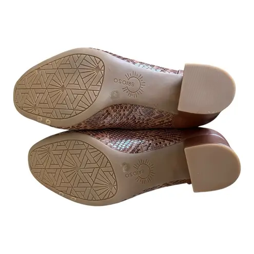 Brioso Maureen Tailored Colorbloack Leather Pumps, Size 8 Tassels NWOT comfort Brown