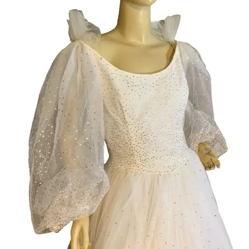 ALFRED BOSAND VINTAGE 1980'S WHITE & GOLD GLITTER DOTS BALL GOWN (M) Size M