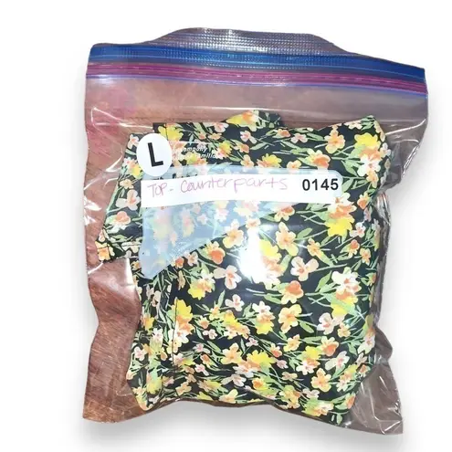 Counterparts women’s floral ruffle blouse - Large