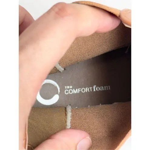 Journee Collection Journee Collection Chelsea Boots Size 12 Brown Block Heel Pull On Style