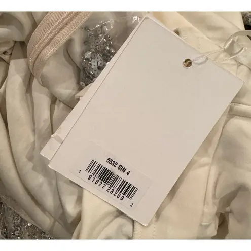 Mac Duggal NWT 5532 Embellished Illusion Cap Sleeve Column Gown Size 4