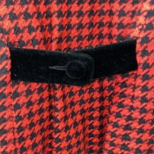 Gianni wool blend red and black plaid jacket/ blazer. Black velvet trim. Size 6P