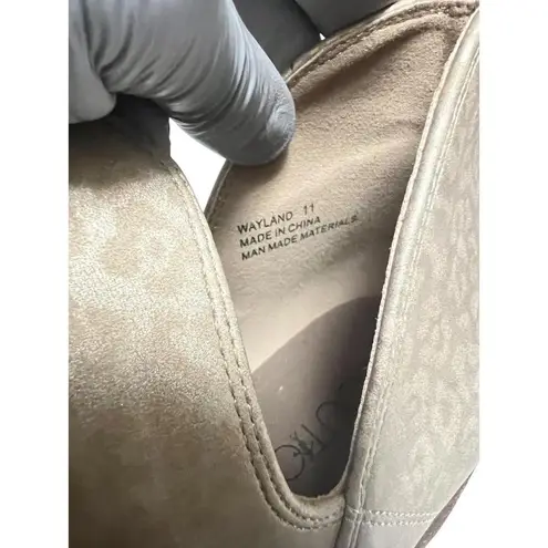 Boutique by Corkys Wayland Tan Metallic Cutout Ankle Boots Size 11 Western Rodeo Gold