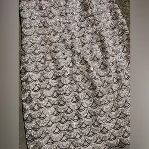 Studio One Formal dress with sequins rose gold and pearlessence stitching - Image 6