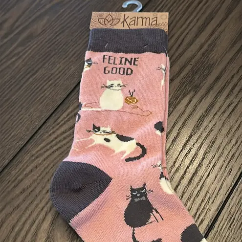 Karma Feline Good Cat Crew Socks OS New Pink