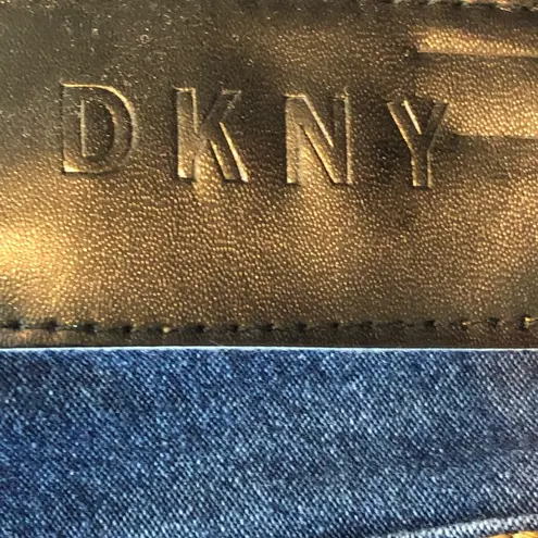 DKNY  Skinny 4-Pocket Dark Blue Wash Jeans with Belt Loops