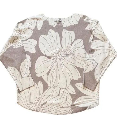 Vila Milano taupe/ white sweater sz M