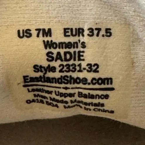 EastLand Sadie White Gold Oxford Lace up Shoes Women’s Size 7 Golf