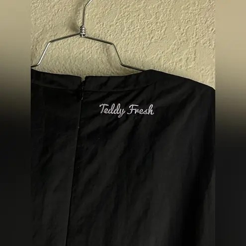 Teddy Fresh   women’s dress size med . Has pockets super cute great condition