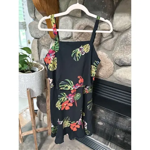 Coco + Carmen NWT dress