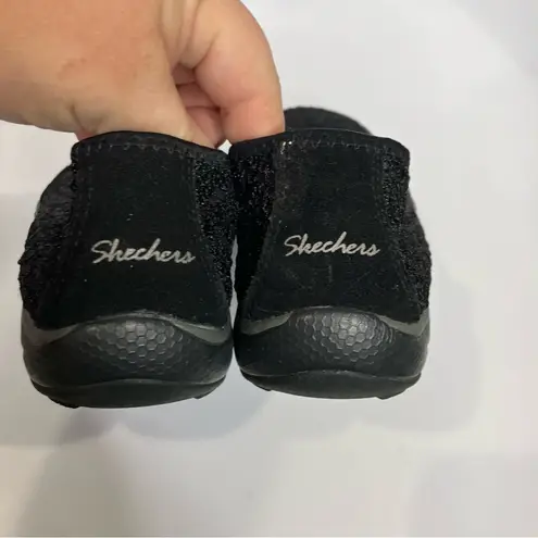 Skechers  black lace slip on shoes flats casual women’s size 9.5 business casual