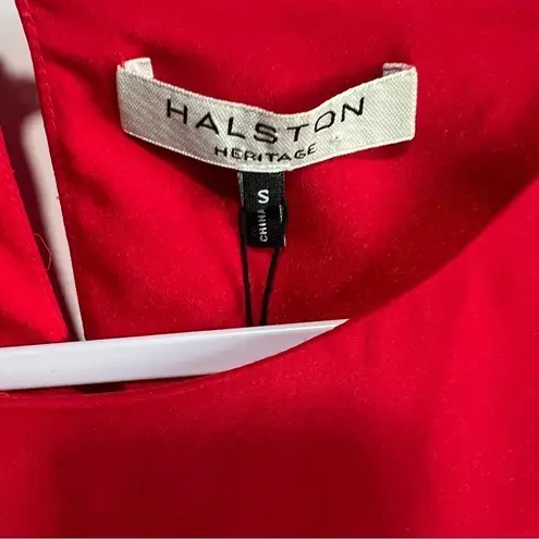 Halston Heritage
Bateau Neckline Knee-Length Dress in Scarlet Red, New with Tags