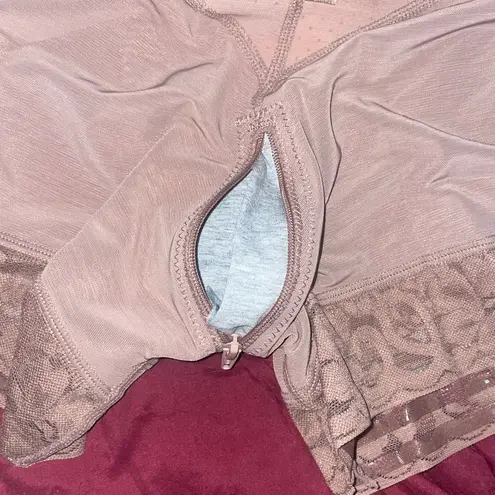 Shapellx shapewear Bare Essential AirSlim® Core
Sculpt Mid Thigh Shaper Short Size M - Image 7