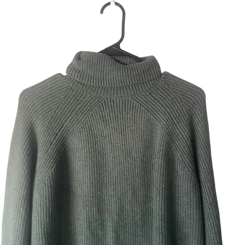 M & S Collection Women's Size Medium Green Tight Knit Turtle Neck Sweater