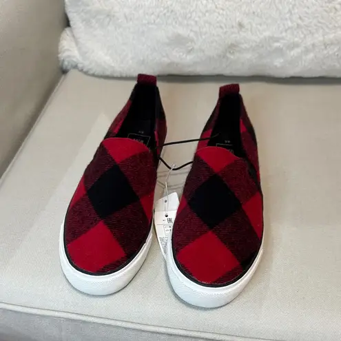 Gap  Red and Black Checkered Sneakers