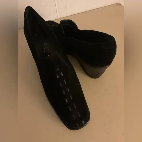 Aquatalia women black suede wedge boots size 7