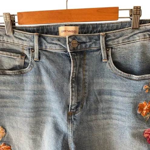 Driftwood - Bermuda Jean Shorts Floral Embroidered W14 L9