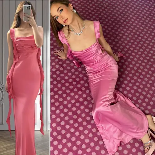 Brand New Nana Jacqueline Caroline
Dress in Magenta Pink Size Large