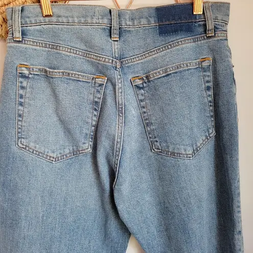 Abercrombie & Fitch  Ultra High Rise Ankle Straight Medium Wash Jeans Size 30 10