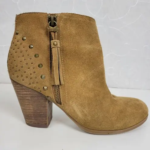 Guess  Womens Boots Size 7.5 Tan Side Zip Almond Toe Studded Chucky Ankle Heel