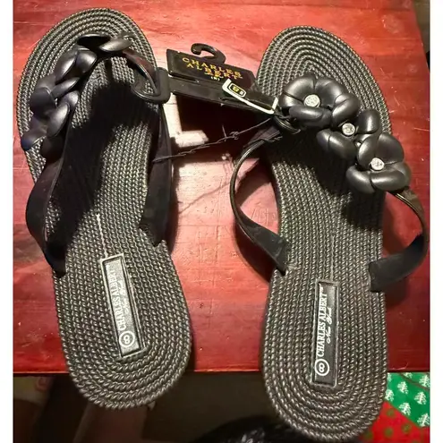 Charles Albert Women's Black Floral Flip Flops - Size 8