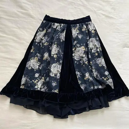 Axes Femme Navy velvet and floral godet skirt Size medium Blue