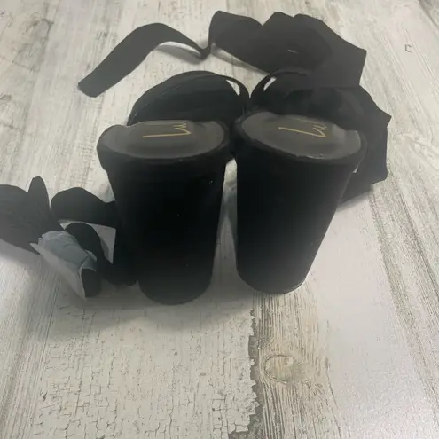 Lulus Black Faux Suede Lace Up Heels NWT New size 7 Flirty Summer Block Heel