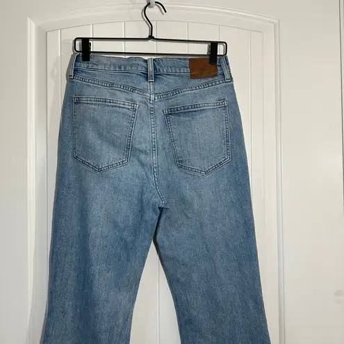 Aritzia Denim Forum Twiggy High Rise Flare Jeans Light Wash Denim Size 29 Blue