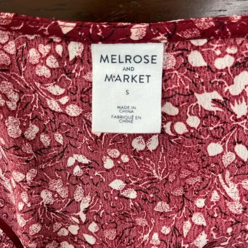 Melrose and Market NWT Faux Wrap Ruffle Sleeve Red Syrah Berry Floral Top,…