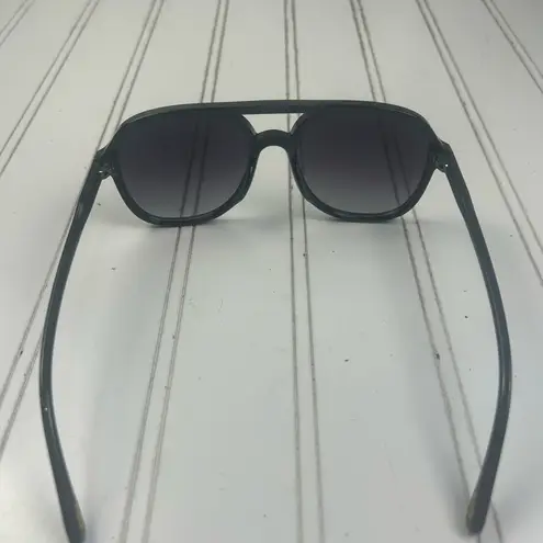 Black Aviator Style Sunglasses UV Protection ā Unisex