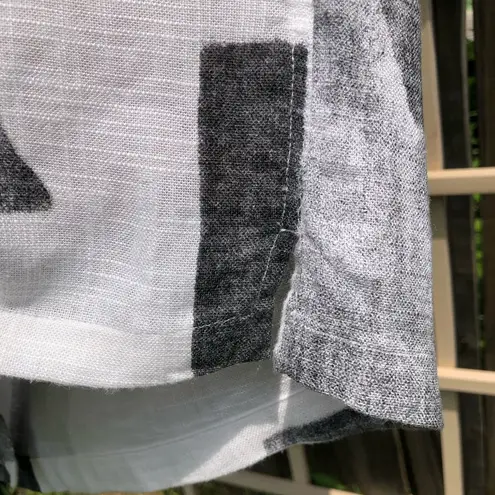 ZARA  Black/White Abstract Print Short Sleeve Shirt L