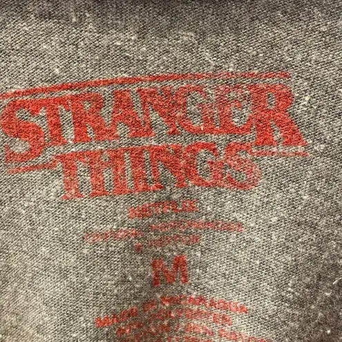 Netflix Stranger Things Series TV Show Shirt Retro 70s M Oversized