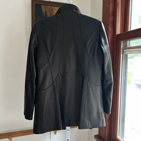 Ellen Tracy 100% genuine Black Leather Jacket lined with pockets