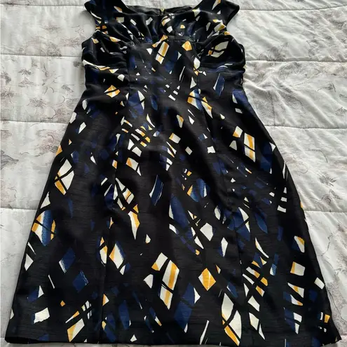 Tahari  Arthur S. Levine geometric black structured exposed zipper dress, size 6