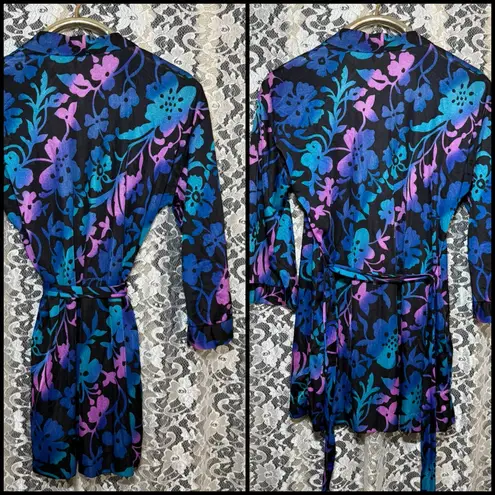 Vintage perfection fit by Roxanne Floral Wrap Blouse beach cover up medium / sm Black