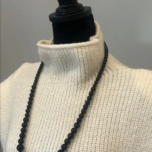 Cream Sleeveless retro looks Sweater White Size M