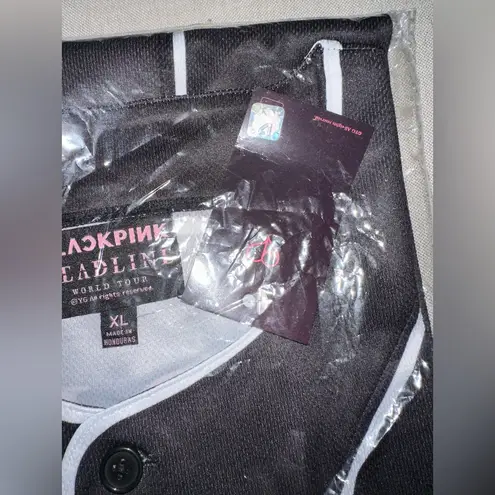 BLACKPINK 16 OFFICIAL DEADLINE TOUR Baseball Jersey NEW size XL w sticker Pack Black