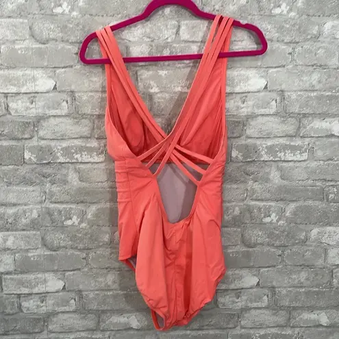 La Blanca Island Goddess One Piece
Swimsuit Crisscross Back