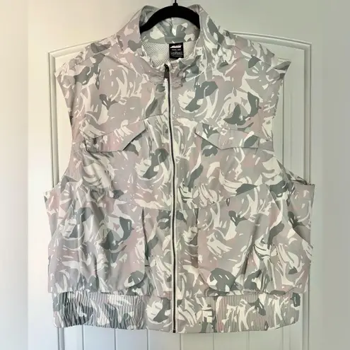 Avia Women's Lightweight Trail Cargo Vest, Size 3X