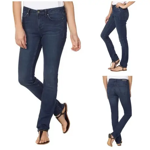 Calvin Klein Jeans NWT! Calvin Klein Women’s Ultimate Skinny Jean