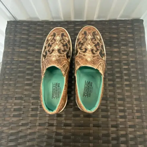 Corral women sneakers, size 9.5