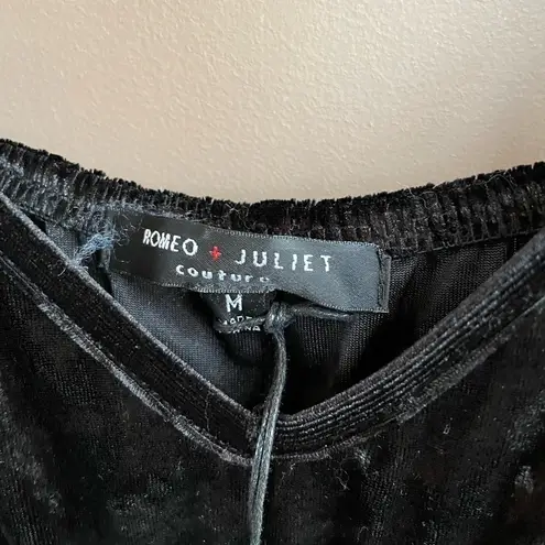 Romeo + Juliet Couture NWT  Velvet Maxi Dress in Black Size Medium‎