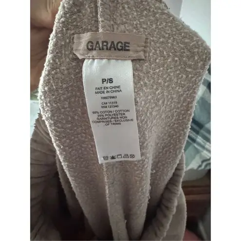 Garage  tan/brown sweatpants size small