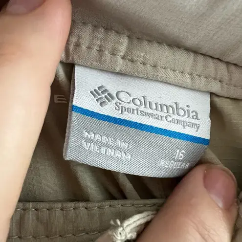 Columbia  Tan Zip Away Convertible Hiking Pants Size 16