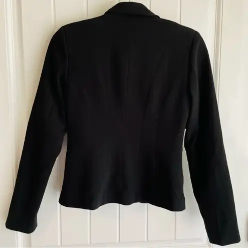Takara Black Fitted Minimalist Button Business Blazer Sz Small in EUC