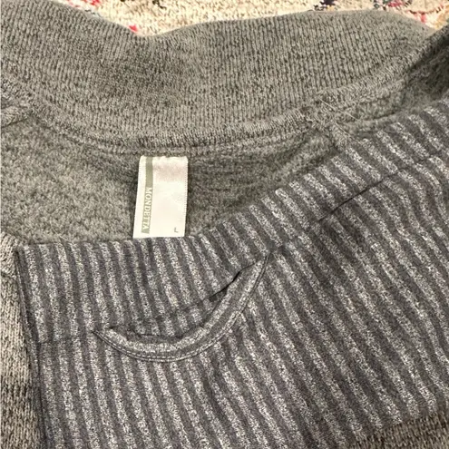 Mondetta 🔵 SALE 3/$25 GRAY HIGH LOW ROUND HEM LONG SLEEVE THUMBHOLE SWEATSHIRT L