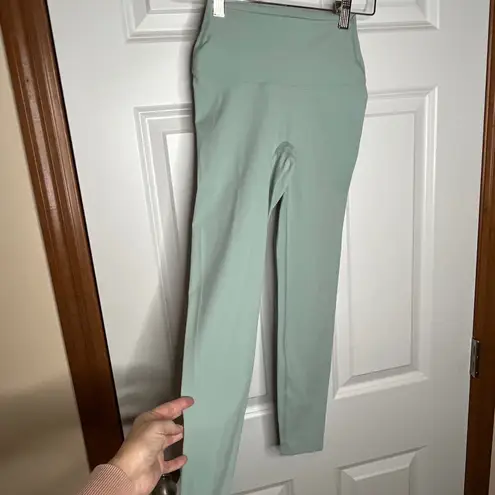 Astoria Activewear NEW Size 4 Cropped Sage Green High Waist Leggings NWT