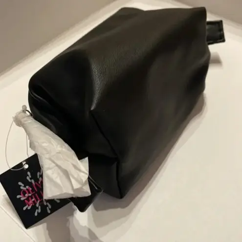 Olivia Miller NWT  Heart toiletry/ make up bag