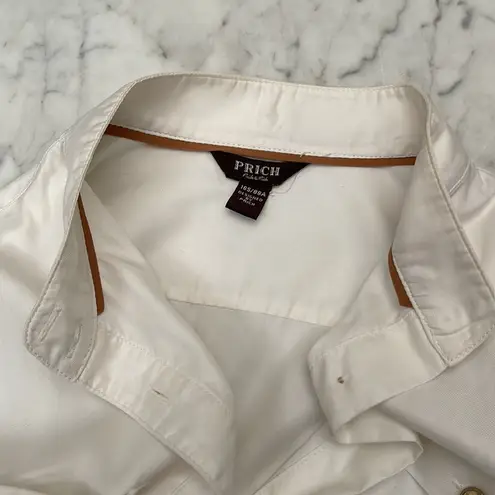 Woman’s prich button down shirt